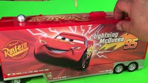 Des voitures transporteur foudre en hurlant un camion camions Disney mack semi octane gain mcqueen voiture-jouet
