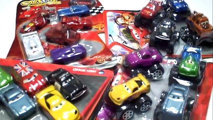 Download Video: Des voitures faire et et sinistre Cars 2 jouets Flash McQueen KINDER 2 avec pixar disney autres amis