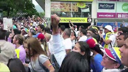 Opositor Leopoldo López é colocado em prisão domiciliar