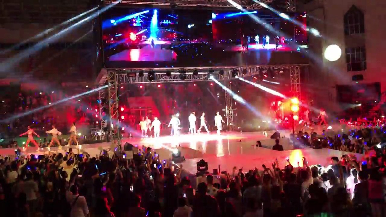 Em của ngày hôm qua - Sơn Tùng M-TP live tại offline Hà Nội