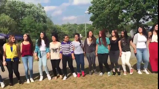 Turistler Kürtçe Müzik Eşliğinde kendilerinden geçtiler Kürtçe Halay