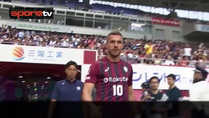 Podolski Japonya'da görücüye çıktı!