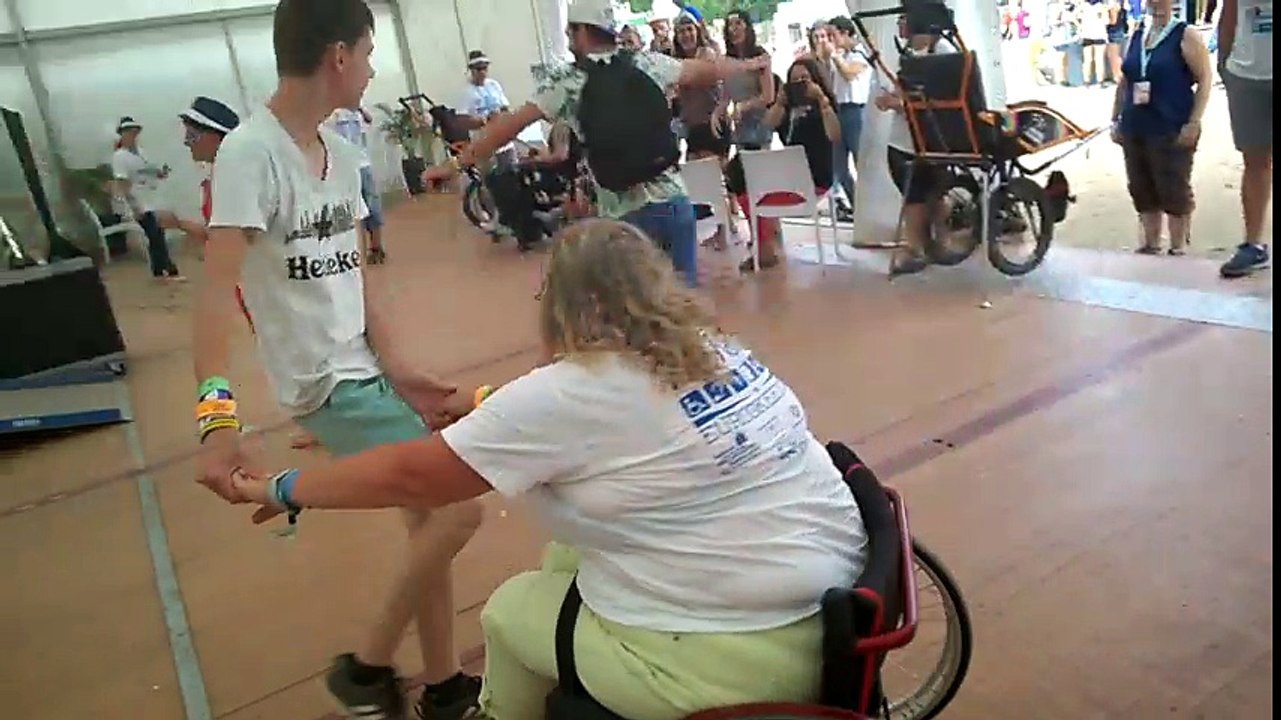 Eurockéennes Danse fauteuil et piéton à l'espace All access handicapés