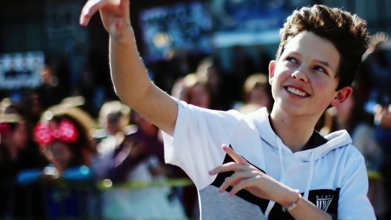 5 ENFANTS Devenus Millionnaires Grâce à YOUTUBE - Lama Faché