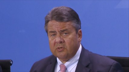 زيغمار غابرييل.. أول مسؤول دولي ينتقد حصار قطر