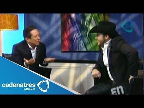 Gerardo Ortiz sufre un atentado en Colima / Gerardo Ortiz suffered an attack in Colima