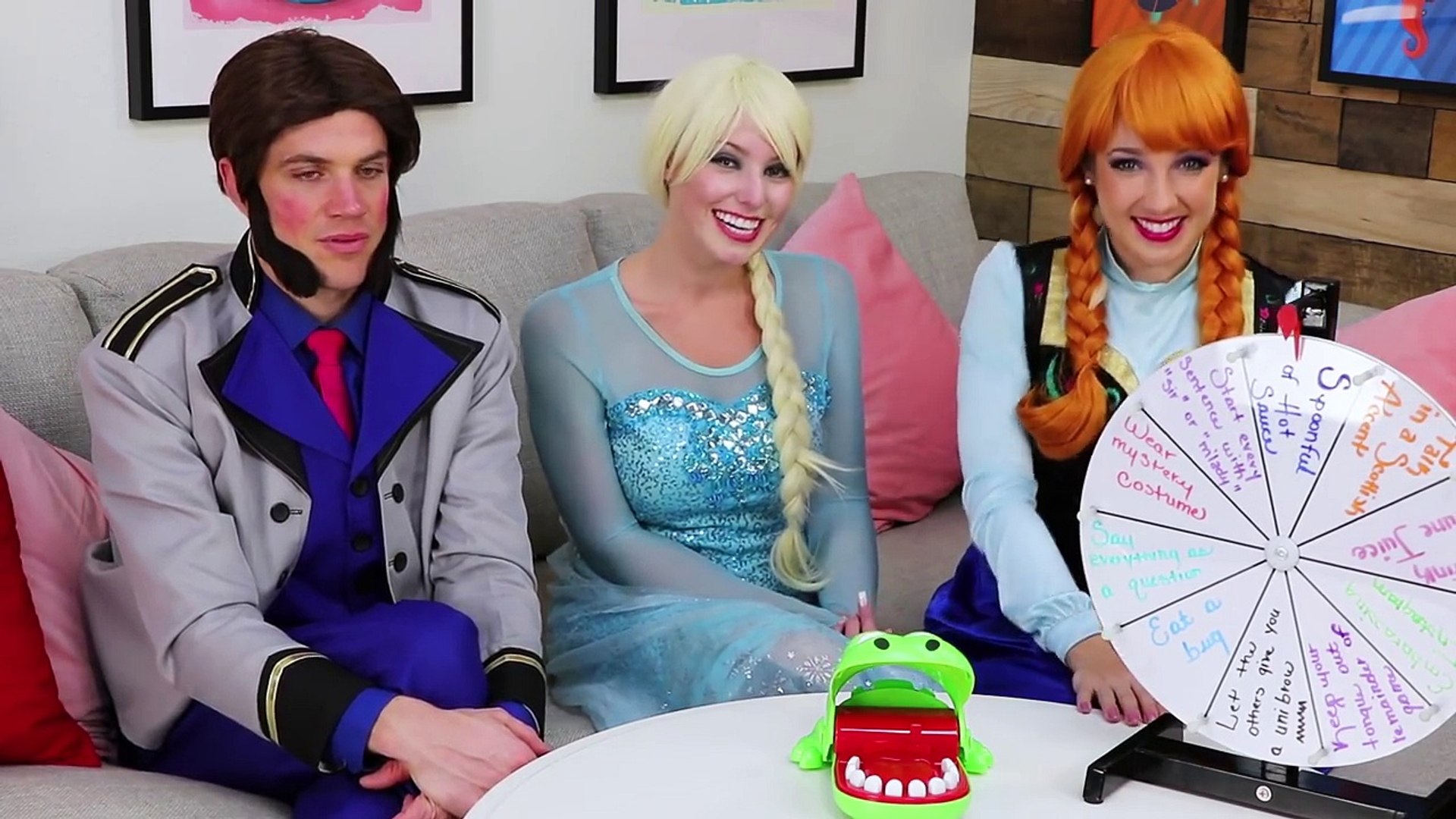 Crocodile Dentist Challenge Game Anna vs Hans vs Elsa. Totally TV , Animated Movies cartoons 2017 &a