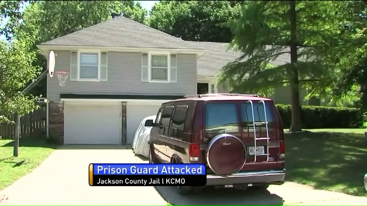 Man Charged With Murdering Grandfather, Stuffing Him in Freezer Assaulted Female Guard, Jail Says