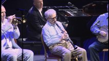 El jazz improvisado de Woody Allen y su banda encandilan Cap Roig