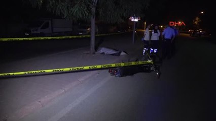 Konya Kazada Ölen Oğlunun Cesedi Başında Gözyaşı Döktü