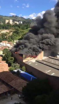 Fire Sends Giant Plumes of Smoke Into Sky Above Sabaneta, Colombia