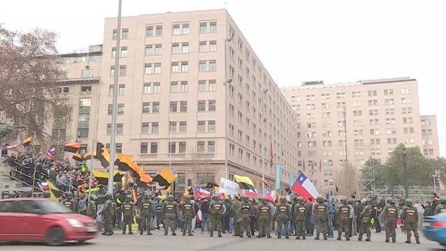 Taxistas chilenos protestan de manera masiva contra las aplicaciones Uber y Cabify