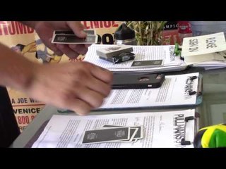 pro boxer hector lopez amazing magic trick! EsNews Boxing