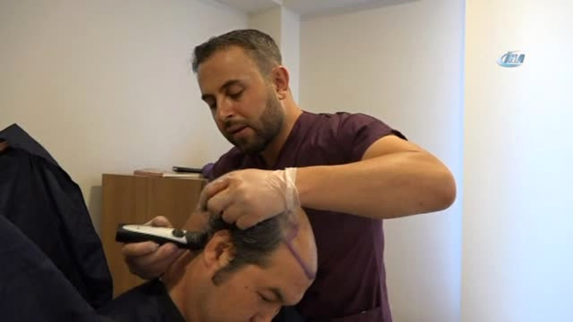 Ozge Tomar Kalici Makyaj Ile Kas Mi Kas Ekimi Mi 0850 885 34 01