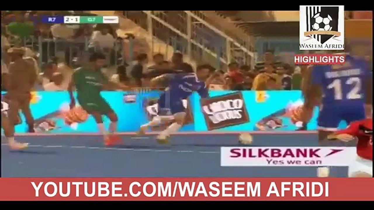 Ronaldinho XI vs Ryan Giggs XI __ 1st International Football Match In Pakistan Highlights