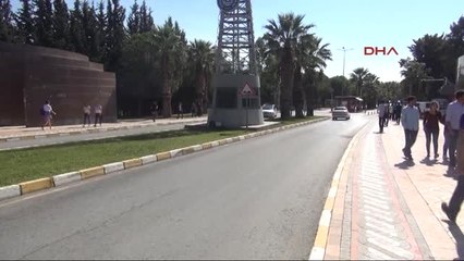 Izmir Ege Üniversitesi'nde 'Bağış Yap Dersten Geç' Diyen Bölüm Başkanı Görevden Alındı