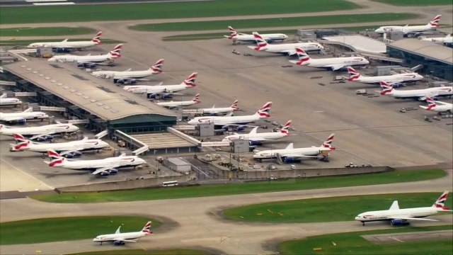 Kaos në aeroportet britanike - Top Channel Albania - News - Lajme
