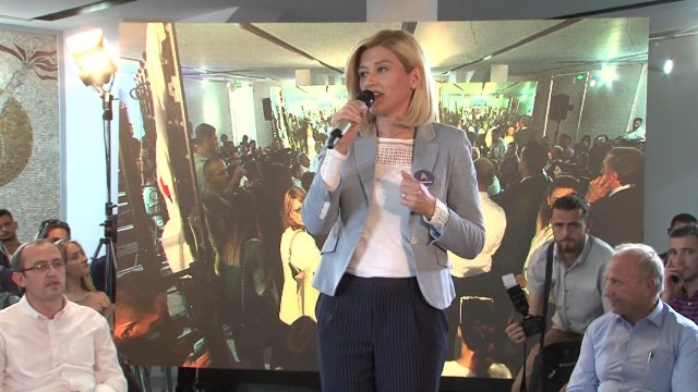 Koalicioni LDK Alternativa dhe AKR bashkëbisedojnë me të rinjtë e Gjakovës - Lajme