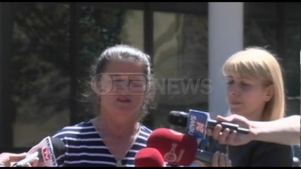 Ora News - Helmim? Basha e 50 mbështetës të PD përfundojnë në spital