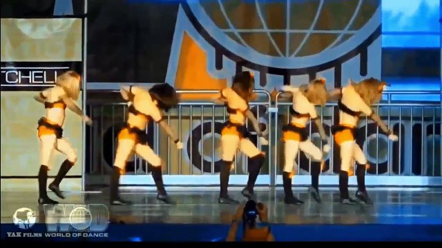 Symboles sataniques Illuminati dans la musique et le cinéma 3-18 (Katy Perry, Miley Cyrus & Mysa)