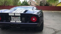 Reviews car - 2017 Ford GT vs. 2005 Ford GT- First Comparison Test!