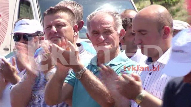 Basha: Republika e vjetër e përçarë nga pazari