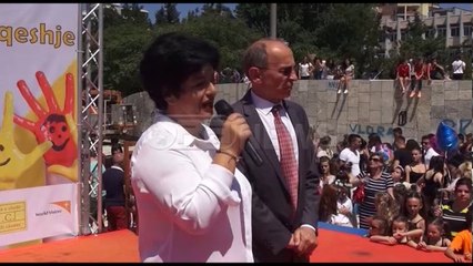 Ora News – 1 Qershori në Vlorë, Fëmijët tubim me moto “Paqja fillon me një buzëqeshje”