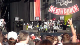 Five Finger Death Punch 2 - Download Festival Paris 2017