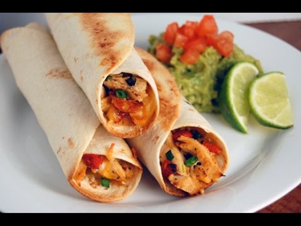Cómo hacer tacos de pollo picantes / Comida mex...