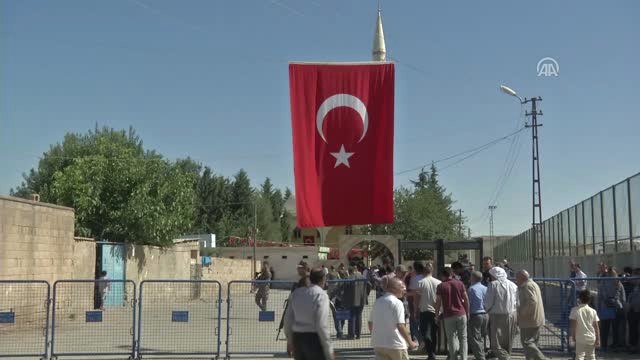 Bitlis'te Şehit Olan Jandarma Uzman Onbaşı Ibrahim Halil Ateş Son Yolculuğuna Uğurlandı (1)