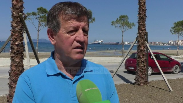 Bllokohet porti i Vlorës - Top Channel Albania - News - Lajme