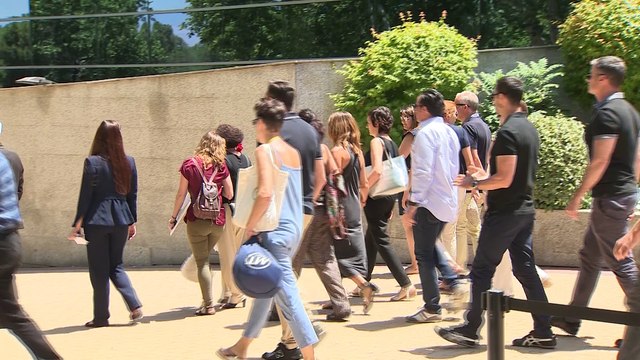 Familiares y amigos despiden al acróbata Pedro Aunión