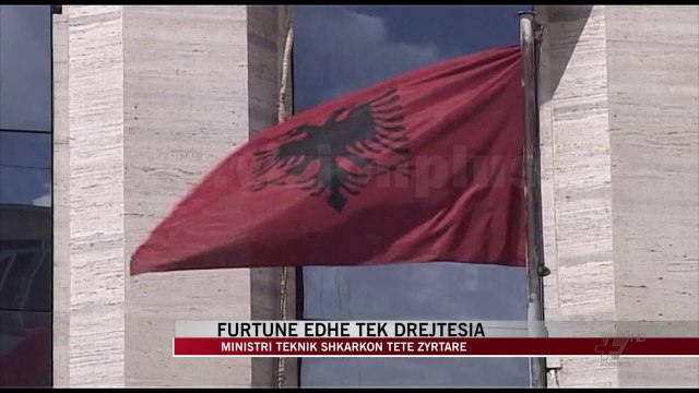 Ministri i Drejtësisë shkarkon 8 zyrtarë të lartë - News, Lajme - Vizion Plus