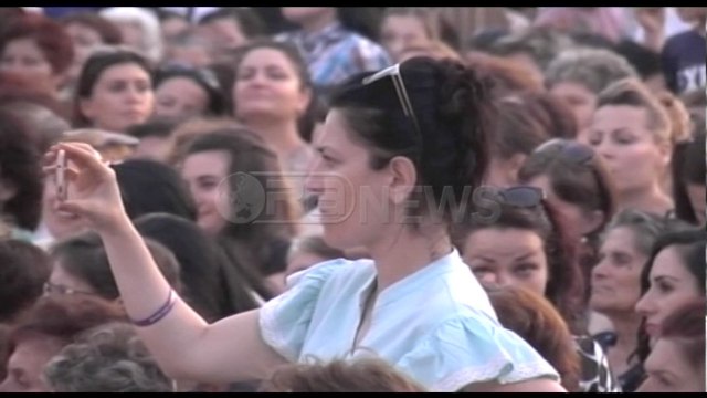 Ora News - Rama: I tronditur për heqjet nga puna për tesera partie, por kam mbyllur gojën