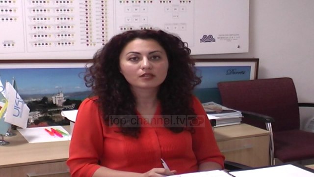 Sezoni turistik, qytetarët e Durrësit ankohen për ujin - Top Channel Albania - News - Lajme