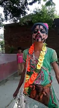 आज तक आप ने ऐसा डांस और गाना नही सुना होगा