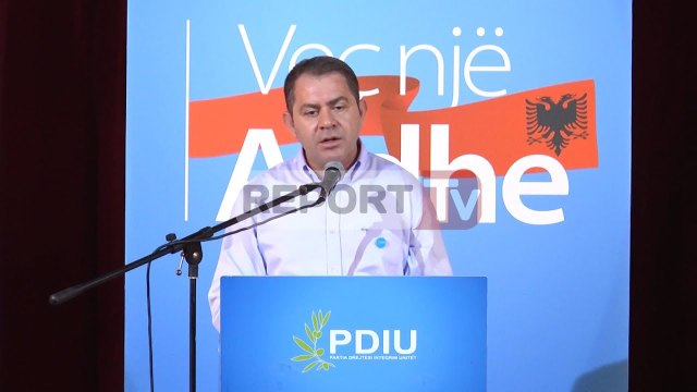 Report TV - Idrizi: Shqiptarët po ikin përditë për shkak të politikës 27-vjeçare