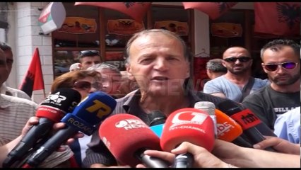 Ora News -Shkodër, familjet e zonave të përmbytura bllokojnë pedonalen