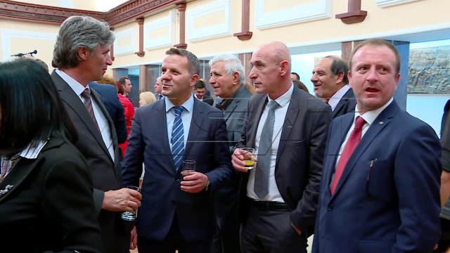 Алијанса за Албанците бара тројца заменици-министри и тројца државни секретари