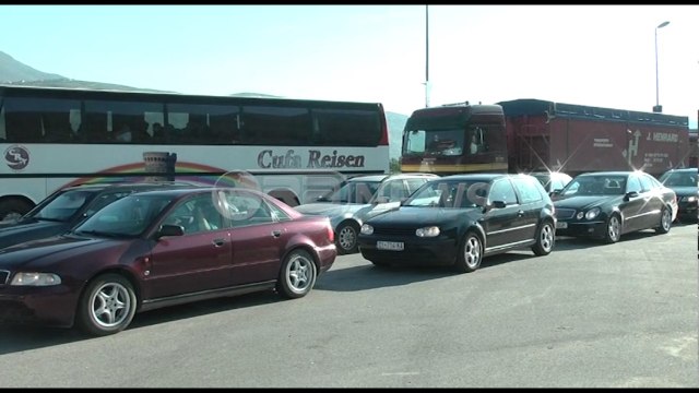 Ora News – Fluks në Morinë, kosovarët dynden drejt Shqipërisë