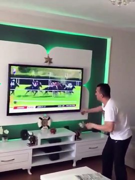 Anı yaşamak bu olsa gerek at yarışı