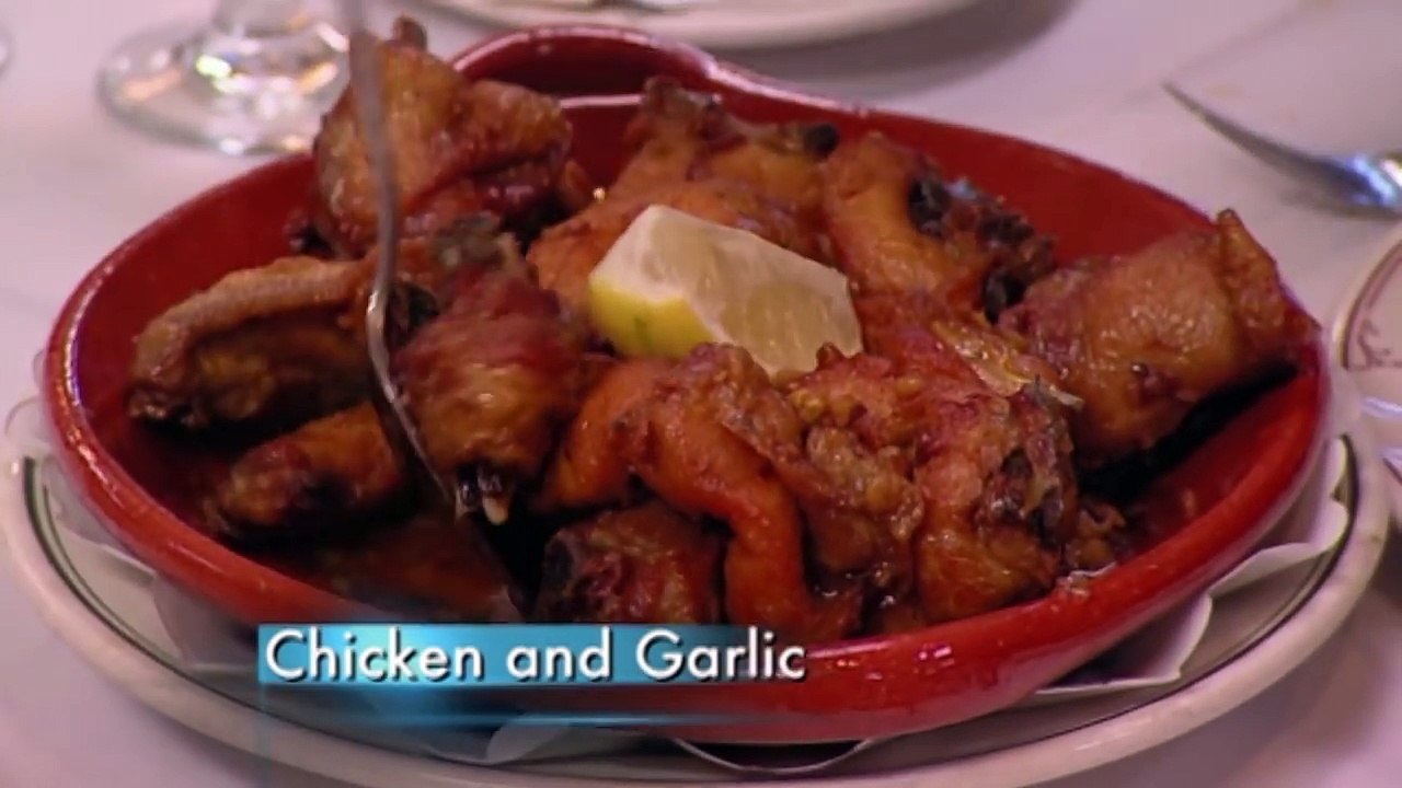 Gordon Reacts to Finding DEAD LOBSTER in the Fish Tank | Kitchen Nightmares