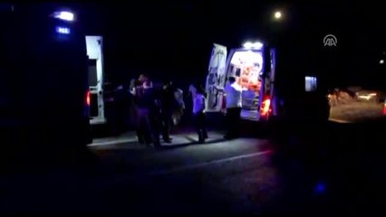 Otomobil Şarampole Devrildi: 5 Yaralı