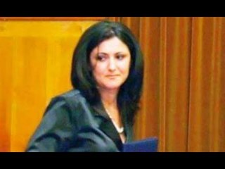 Report TV - Ryshfeti 50 mijë euro, 4 vite burg për Majlinda Andrean