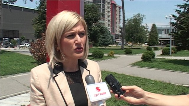 Kusari - lila homazhe në diten e dëshmorëve - Lajme