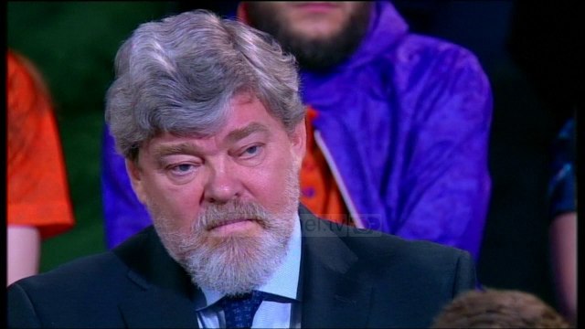 Putin i ofron azil politik ish-shefit të FBI-së, Comey - Top Channel Albania - News - Lajme