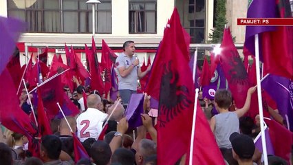 Kandidati i PD-së bën fushatë për PS-në