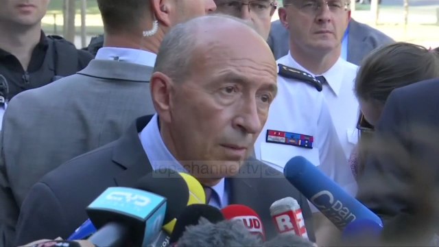 Makina përplas furgonin e policisë, akt terrorist në Paris - Top Channel Albania - News - Lajme