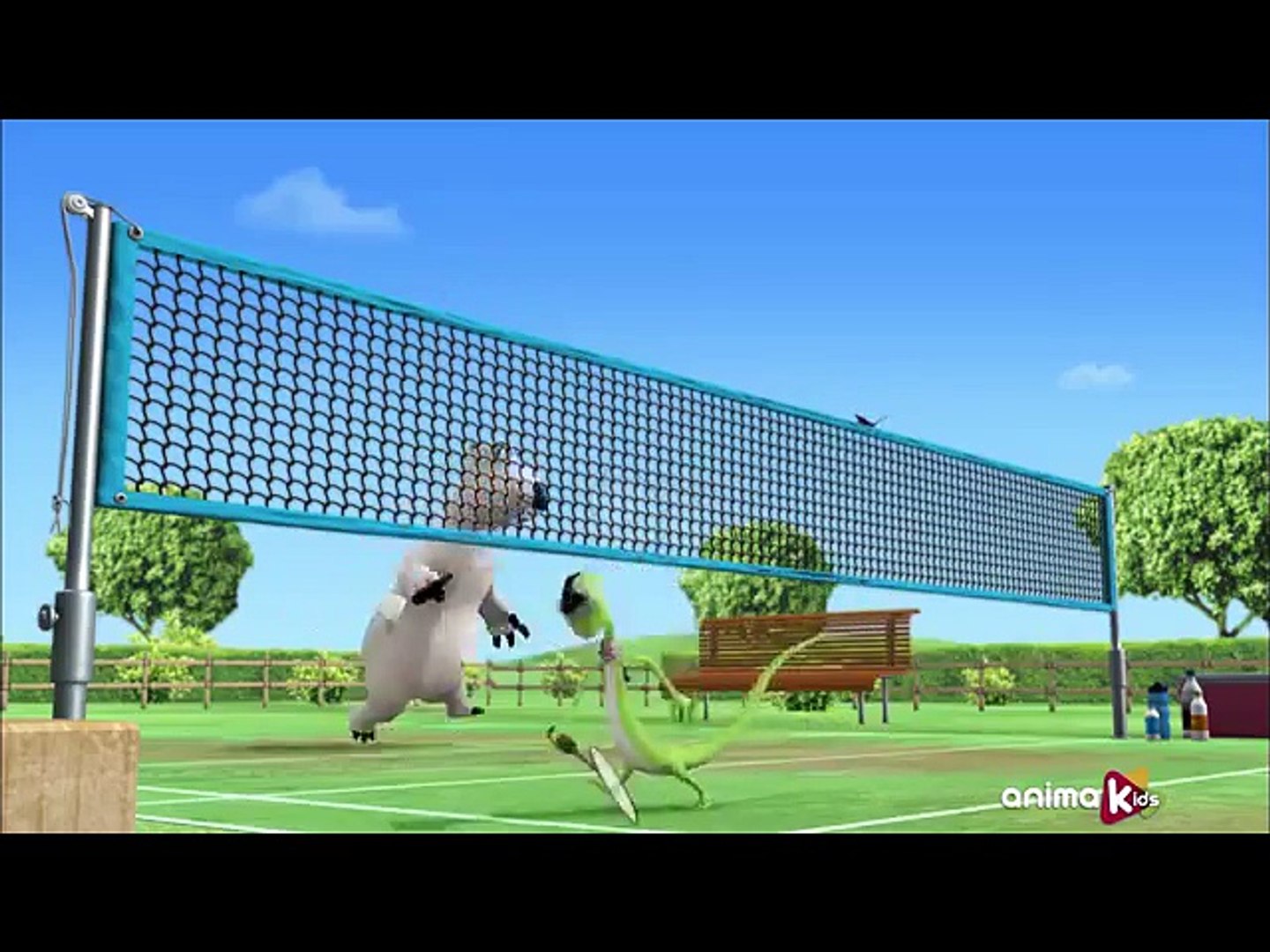 ⁣Bernard Bear - Badminton