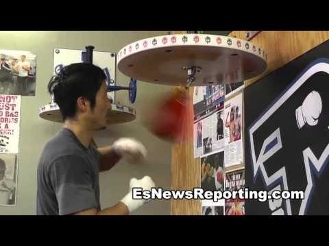 Zou Shiming hitting the speedbag 邹市明 鄒市明 - esnews boxing